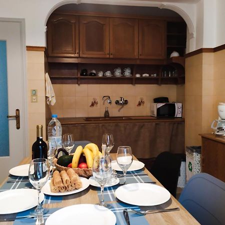 Apartment 94M2, Center Of Sitia, Wifi, 350M Beach Buitenkant foto