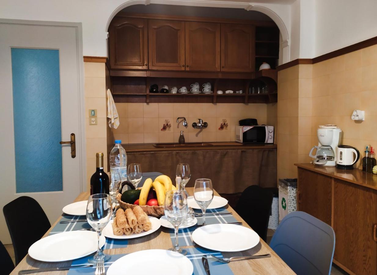 Apartment 94M2, Center Of Sitia, Wifi, 350M Beach Buitenkant foto